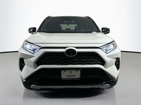 Used 2020 Toyota RAV4 XSE image 2