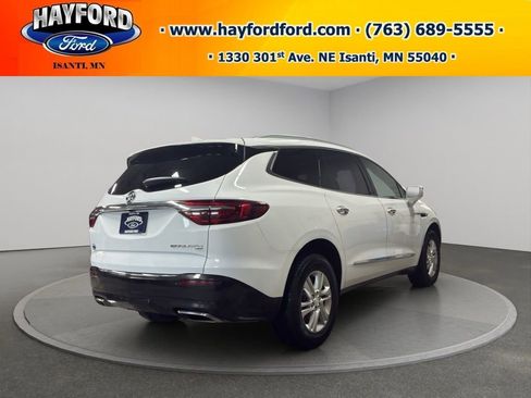 Used 2019 Buick Enclave Essence AWD/4WD image 3