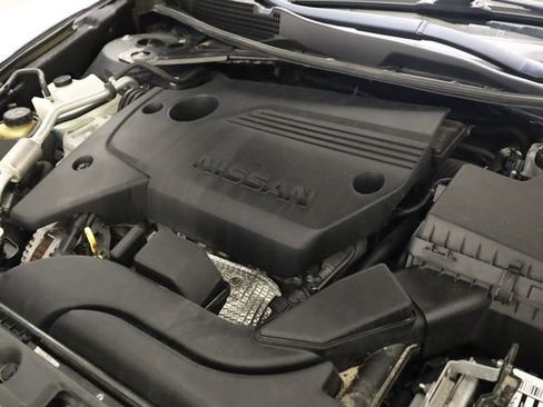 Used 2018 Nissan Altima 2.5 SR w/ SR Midnight Edition FWD image 11