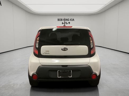 Used 2015 Kia Soul FWD image 4