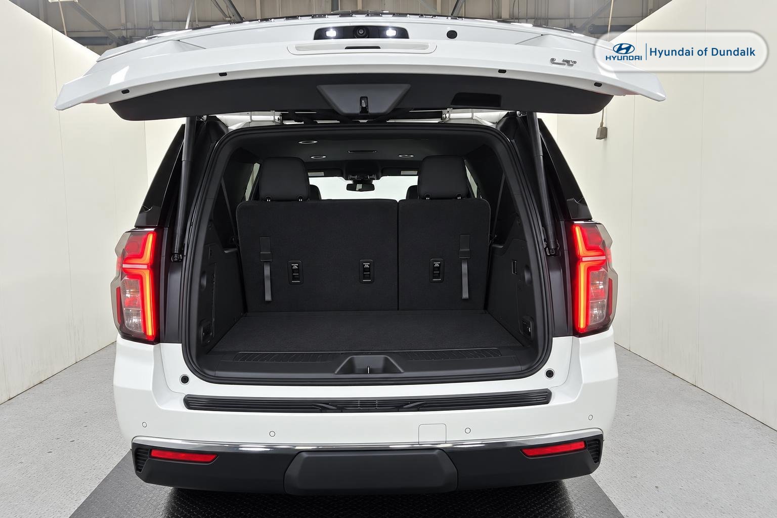 Used 2024 Chevrolet Suburban LT AWD/4WD image 11