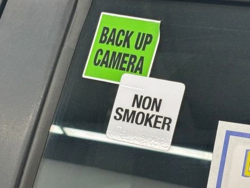 Used 2015 Toyota Camry SE image 7