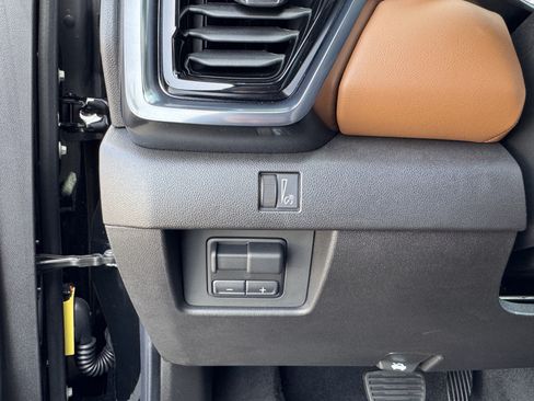 Used 2025 GMC Canyon AT4 w/ Nightfall Edition AWD/4WD image 31