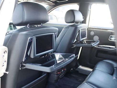 Used 2015 Rolls-Royce Ghost RWD image 39