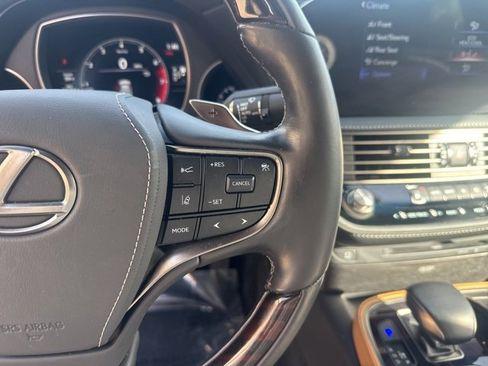 Used 2022 Lexus LS 500 AWD image 20