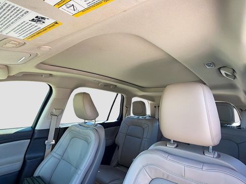 Used 2022 Lincoln Aviator Reserve w/ Elements Package Plus image 28