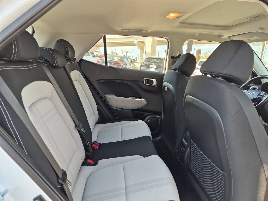 Used 2026 Hyundai Venue SEL FWD image 30