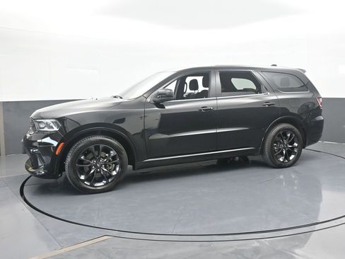 Used 2022 Dodge Durango SXT w/ Blacktop Package image 2