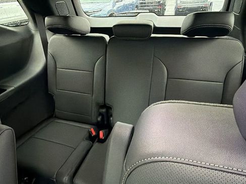 New 2026 Chevrolet Traverse LT image 17