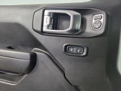 Used 2023 Jeep Wrangler Unlimited Sport w/ Sun And Sound Package AWD/4WD image 16