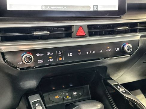 Used 2024 Kia Sorento SX AWD/4WD image 22