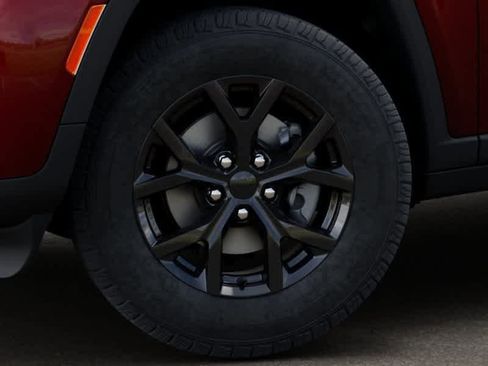 New 2026 Jeep Grand Cherokee Altitude image 8