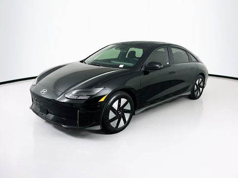 Used 2024 Hyundai Ioniq 6 SE image 3