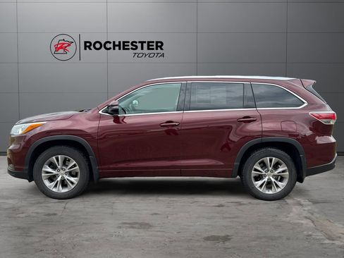 Used 2015 Toyota Highlander XLE AWD/4WD image 2