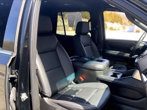 Used 2022 Chevrolet Tahoe LT w/ Luxury Package image 7