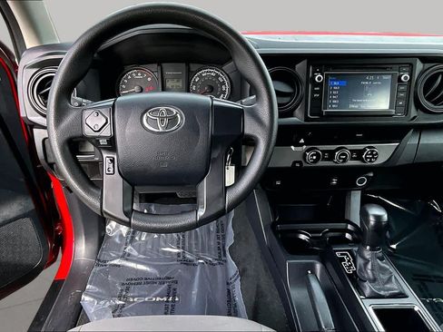Used 2016 Toyota Tacoma SR RWD image 5