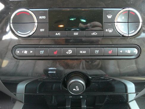 Used 2014 Ford Expedition Limited image 43