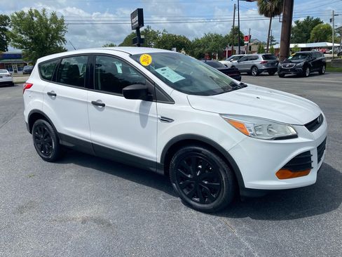 Used 2014 Ford Escape S FWD image 5
