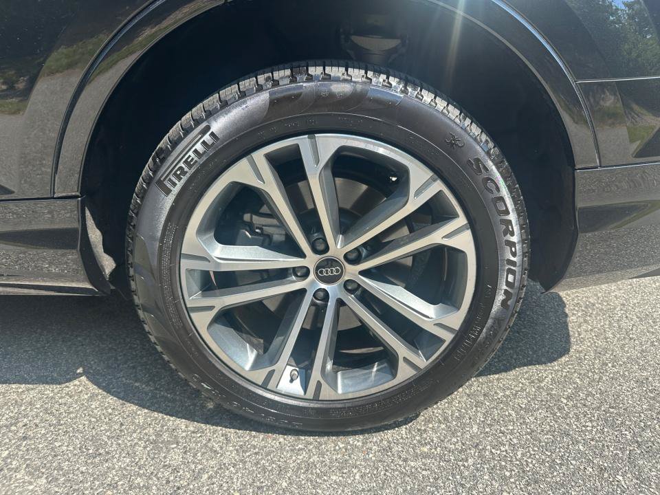 Certified 2025 Audi Q7 2.0T Premium Plus AWD/4WD image 22