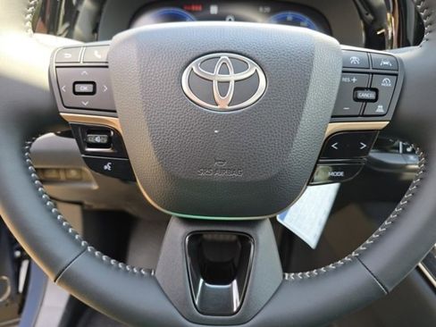 Used 2026 Toyota Crown Platinum AWD/4WD image 37