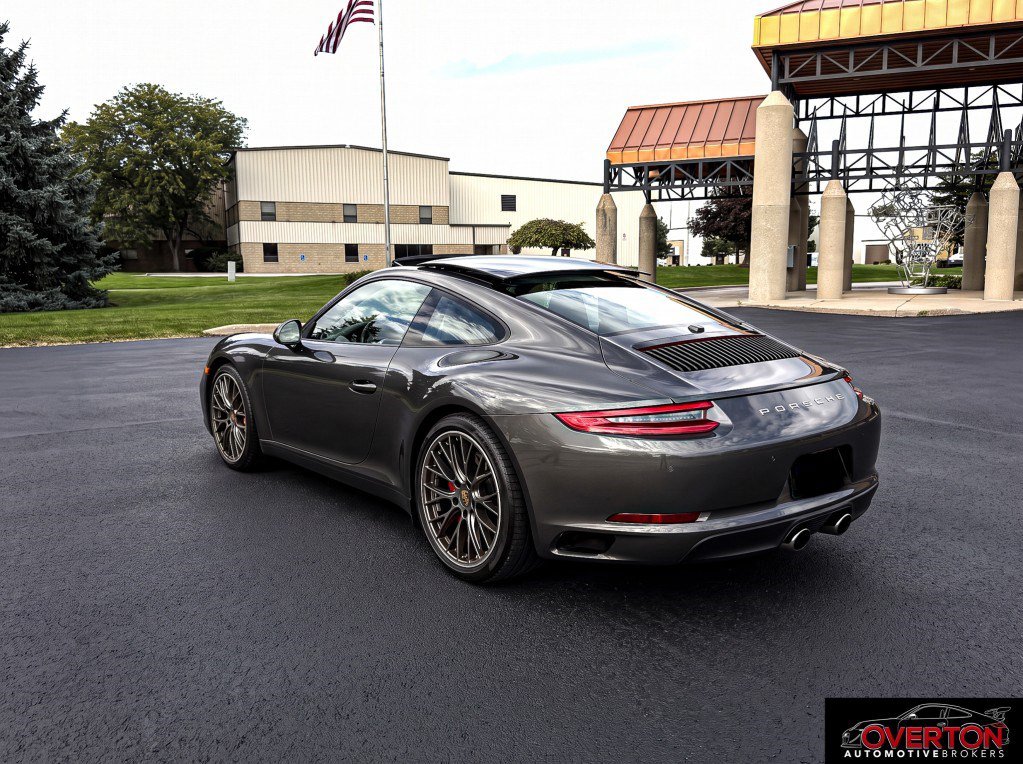 Used 2019 Porsche 911 Carrera S RWD image 3