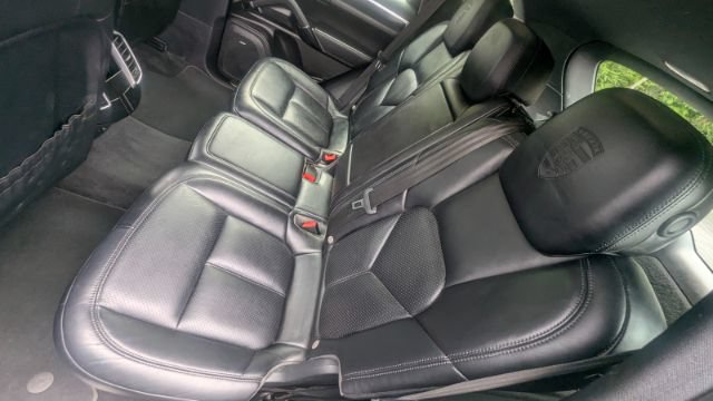 Used 2018 Porsche Cayenne Platinum Edition AWD/4WD image 19