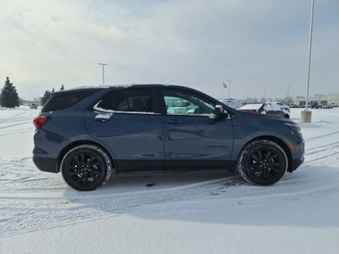 Used 2024 Chevrolet Equinox LS w/ LS Convenience Package image 4