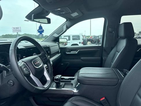 Used 2023 GMC Sierra 1500 SLT w/ SLT Premium Package AWD/4WD image 13
