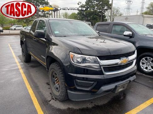 Used 2017 Chevrolet Colorado W/T w/ WT Convenience Package AWD/4WD image 1