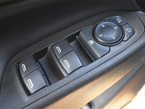 Certified 2024 Chevrolet Equinox LT w/ LPO, Floor Liner Package image 21