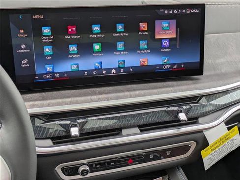 Used 2026 BMW X7 xDrive40i image 12