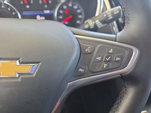 Used 2023 Chevrolet Equinox LT FWD image 18