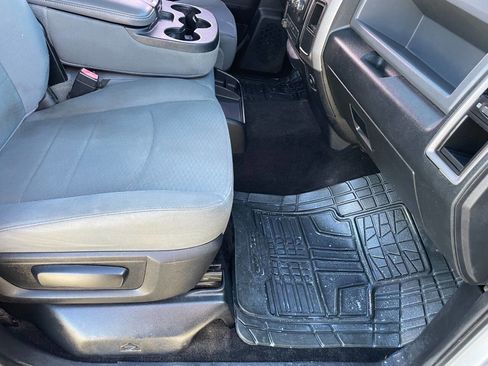 Used 2016 RAM 3500 Tradesman w/ Chrome Appearance Group image 31