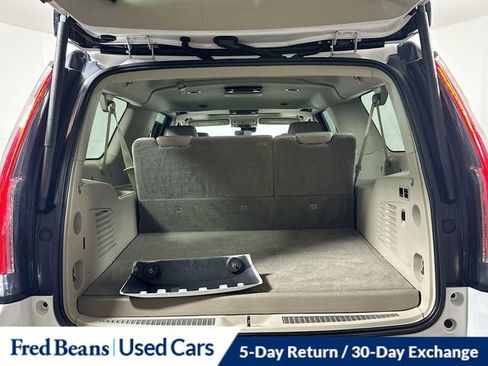Used 2020 Cadillac Escalade ESV Luxury image 31