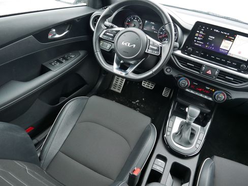 Certified 2024 Kia Forte GT-Line image 9