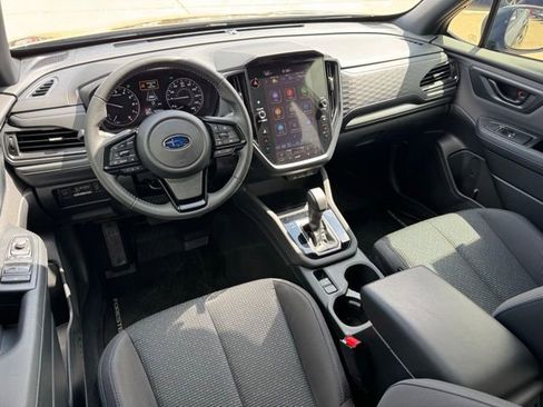 Used 2025 Subaru Forester Premium w/ Convenience Package #1 image 16