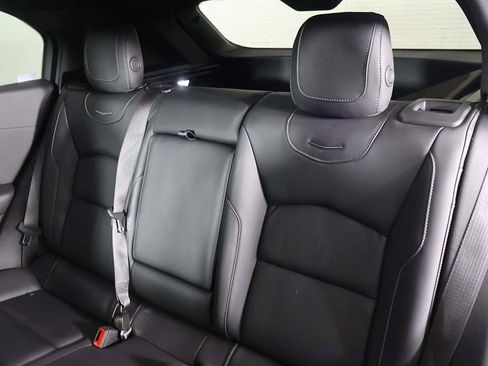 Used 2024 Cadillac XT4 Premium Luxury image 32