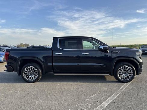 New 2026 GMC Sierra 1500 Denali Ultimate image 3