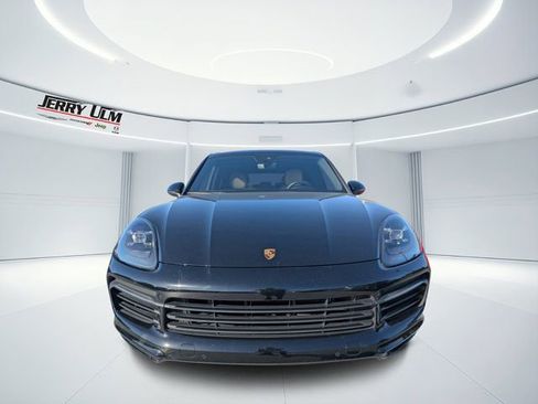 Used 2023 Porsche Cayenne image 7