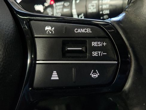 Used 2024 Honda HR-V EX-L image 18