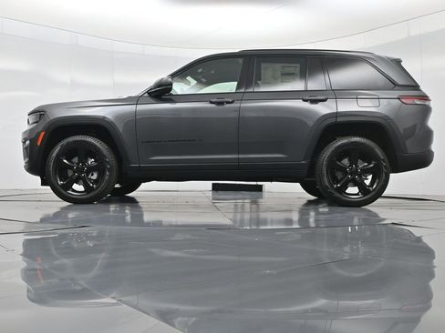 New 2025 Jeep Grand Cherokee Limited image 51