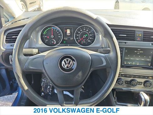 Used 2016 Volkswagen e-Golf SE w/ DC Fast Charging Package FWD image 15