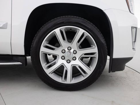 Used 2016 Cadillac Escalade Luxury AWD/4WD image 18