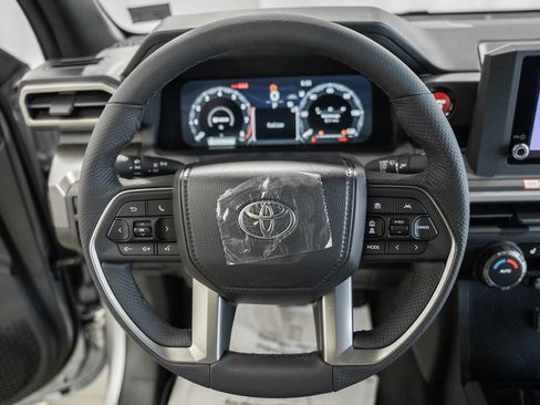 New 2026 Toyota Tacoma TRD Off-Road AWD/4WD image 30
