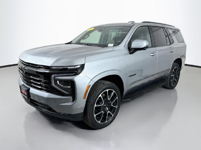 Used 2025 Chevrolet Tahoe RST w/ Comfort Package AWD/4WD image 3