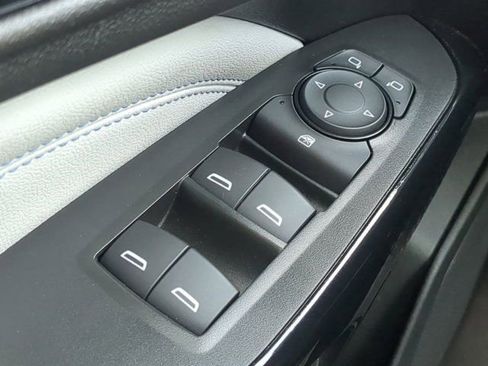 Used 2025 Chevrolet Trax LT image 22