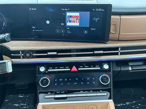 Used 2025 Hyundai Santa Fe Limited FWD image 20