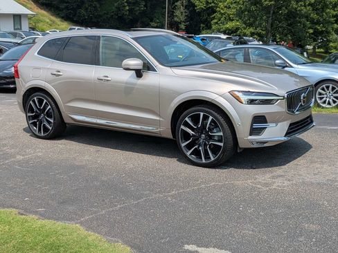 Used 2023 Volvo XC60 B5 Ultimate AWD/4WD image 8