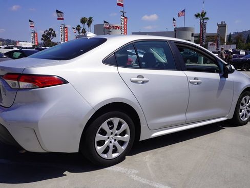 Used 2024 Toyota Corolla LE FWD image 6