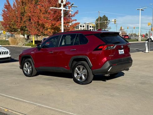 Used 2021 Toyota RAV4 Limited image 10